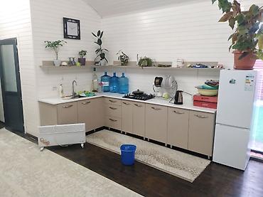 Посуточная аренда домов: Дача находится в селе Беш кунгой.Вместимость до 15 человек. В доме 2 — 2