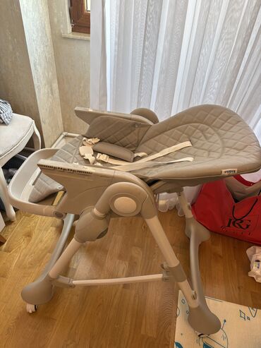 Yemək masaları, oturacaqları: “QİDALANMA OTURACAĞI”. Çox az istifadə Edilib şəkildə gösdərildiyi — 4