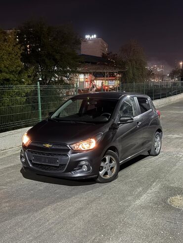 Chevrolet: Chevrolet Spark: 2016 г., 1 л, Автомат, Бензин, Хэтчбэк