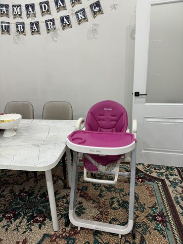 купить детский столик и стульчик: Стульчик для кормления Для девочки, Б/у