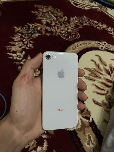 IPhone 8, Б/у, 64 ГБ, Серебристый, Зарядное устройство, Кабель, 76 %
