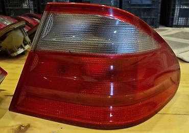 Arxa stopları: Mercedes-Benz — 37