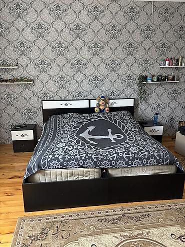 komod: Yataq otağı mebel dəsti – qara-ağ klassik dizayn Dəst tərkibi: - — 4