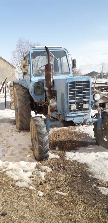 срочно продаю трактор: Трактор МТЗ 80, пресс подборщик Кыргызстан, тырмоо навесной, арык
