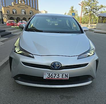 byd e2 2024: Toyota Prius: 2019 г., 1.8 л, Вариатор, Гибрид, Лифтбек — 6