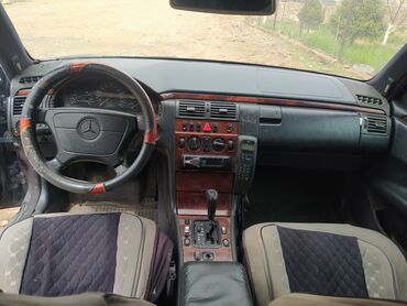 лобовое стекло авто: Mercedes-Benz 270: 1998 г., 2.4 л, Автомат, Бензин, Седан
