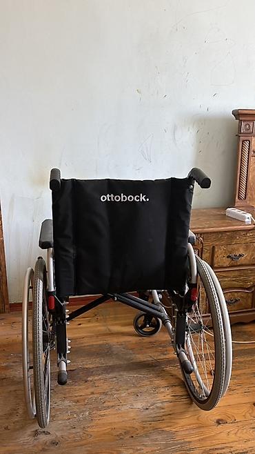 pulsuz uce: Ottobock əlil arabası - Marka/model: Ottobock (orijinal loqo arxada) — 2