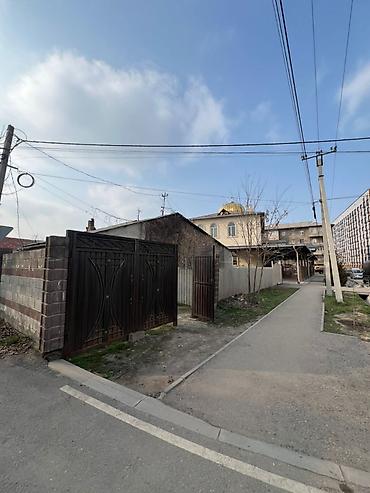 Продажа полдома: 📌Продаётся полДома с Участком, В районе Пишпека 4-соток, Дом-40м — 1