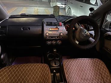 windom 2003: Honda Fit: 2003 г., 1.3 л, Вариатор, Бензин, Хэтчбэк — 8