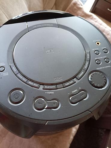 displej za televizor: **Sony kućni audio sistem / prenosivi zvučnik MHC-V11**Jednom — 3