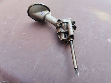 Auto delovi: Uljna pumpa Lada 2121,21213,21214 Niva br.2. Polovno, ocuvano. Skinuto — 1