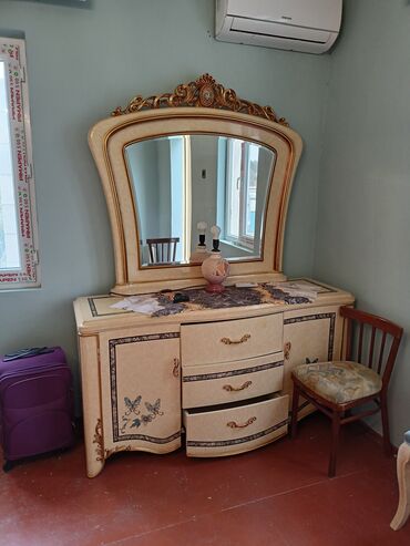 Yataq otağı dəstləri: İkinəfərlik çarpayı, Komod, Termo, 2 tumba, Malayziya, İşlənmiş — 6