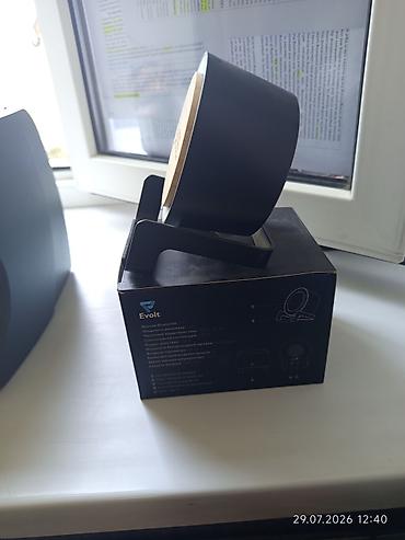 di box: Беспроводная Bluetooth‑колонка Evolt с док‑подставкой и функцией — 1