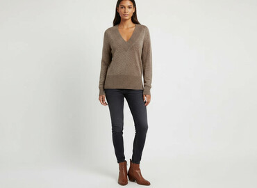 sweter oversize: Светр жіночий, розмір S