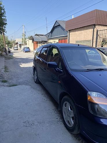 getz 2: Honda Stream: 2002 г., Универсал — 4