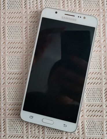 samsunq j7: Samsung Galaxy J7, rəng - Ağ