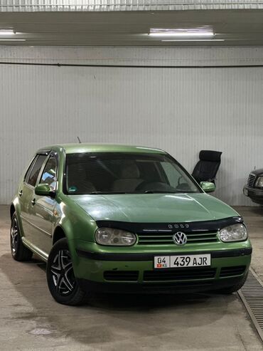 Volkswagen: Volkswagen Golf: 1999 г., 1.8 л, Механика, Бензин, Седан