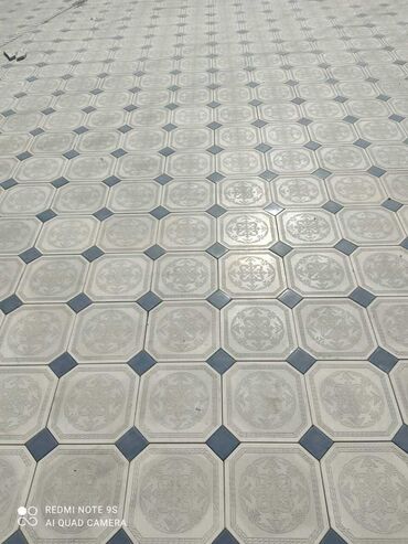 Тротуарная плитка: Тротуарная плитка двух видов: с орнаментом в виде звезды и с узором — 13