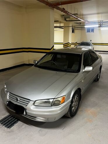 Toyota: Toyota Camry: 1998 г., 2.2 л, Автомат, Бензин, Седан