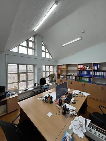 Продажа офисов: Продажа офисов 237 м², С ремонтом, С мебелью, Без мебели, Административное здание, 5 этаж — 10