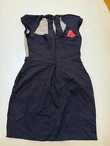 Dəstlər, kostyumlar: Her biri 5 manatdi. M ve ya L olcuduler. Qadın paltarları dəsti 1) — 7