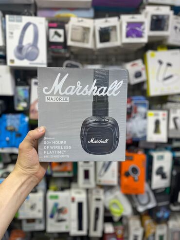 marshall 4: Marshall qulaqlığı satılır. Çox keyfiyyətlidir. Çatdırılma metroya