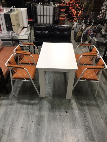 Masa və oturacaq dəstləri: Yeni, Açılmayan, Dördbucaq masa, 4 stul — 10