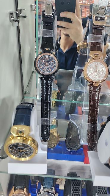 106 saat: BOVET 1822 Sportster xronoqraf qol saatı - Korpus: parlaq polad — 7