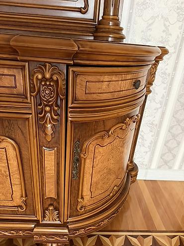 ikinci əl mebel alıram: Dəstə daxildir: Böyük böyrü oval komod, üst böyük bəzəkli güzgü və — 3