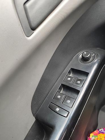 Продажа авто: Chevrolet Aveo: 2013 г., 1.6 л, Автомат, Бензин, Седан — 9