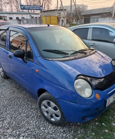 машина матиз ош: Синий хэтчбек Daewoo Matiz, представленный на фотографиях, является