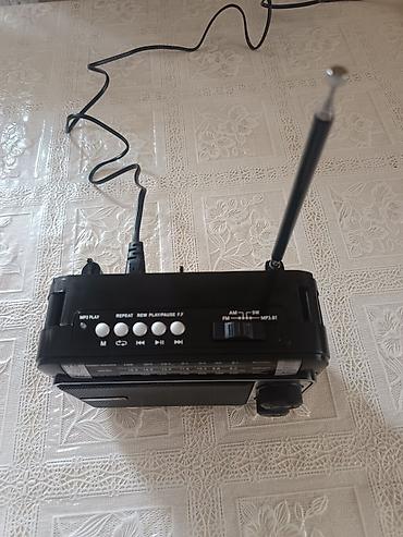 airpods qulaqcıq: CMiK MK-511BT daşınan radio-maqnitofon - Dalğa diapazonları: FM, SW — 5