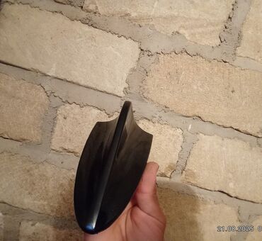 Su nəqliyyatı: (Akula) Antena satılır yaxşı vəzyətdədi heç bir prablemi yoxdu alan