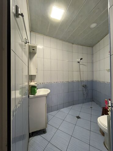 Köhnə tikili: Bakı, 20-ci sahə, 5 otaqlı, Köhnə tikili, 160 kv. m -da lalafo.az — 7 Köhnə tikili: Bakı, 20-ci sahə, 5 otaqlı, Köhnə tikili, 160 kv. m — 7