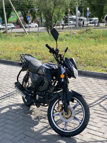 мотоцикл suzuki: Классический мотоцикл Honda, Бензин, Взрослый