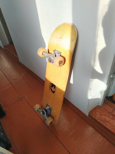 Skateboard, 75 azn'ə alınıb 30 azn'ə satılır