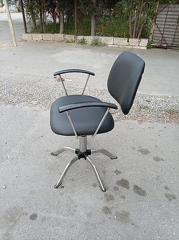 saatların qiyməti: 50 manatdan 250 manata kimi hər qiymətə kreslolarimiz var. İdeal — 9