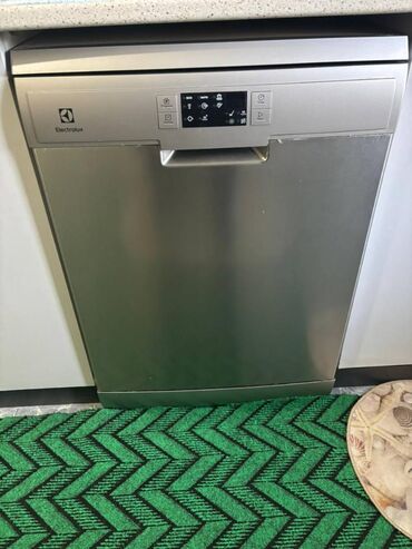 Кухонные комбайны и измельчители: Yeni kimidir. cox az ishlenib Electrolux 1500azn alinib