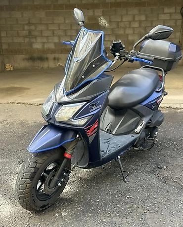 t max: Макси-скутер 150 куб. см, Бензин, Б/у — 1