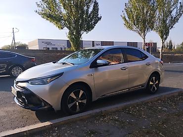 Toyota Corolla: 2020 г., 1.8 л, Гибрид, Седан