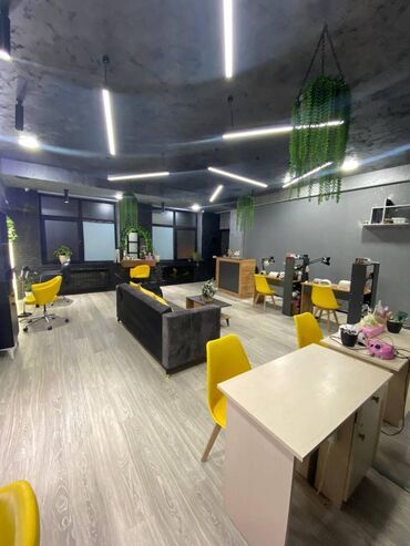 Digər kommersiya daşınmaz əmlakı: Nəsimi rayonu, 28 May metrostansiyasının 2ci çıxışına 5-6 dəqiqə — 12