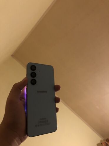 samsunk a13: Samsung Galaxy A73, 256 GB, rəng - Ağ, Barmaq izi, İki sim kartlı, Face ID