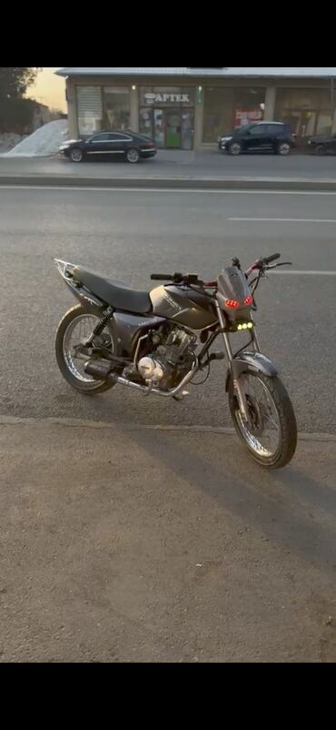 yamaha fs 100c: Salam moto ideal veziyyetdedir problemsiz hecbir problemi yoxdur butun