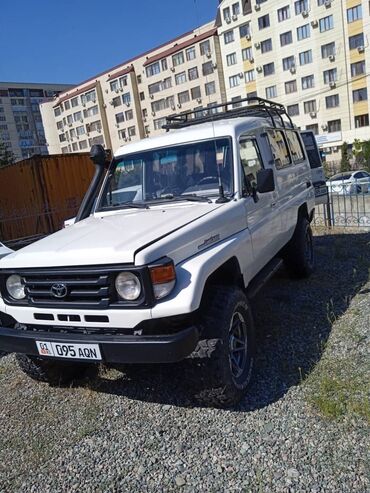 тайота кравун: Toyota LandCruiser 70 Series: 2004 г., 4.2 л, Механика, Дизель, Внедорожник