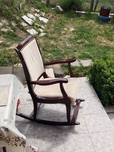 roda plasticne stolice: Stolica za ljuljanje, bоја - Bež, Upotrebljenо