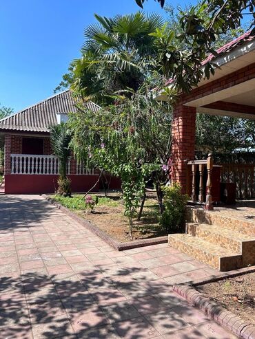 Bağ evlərinin kirayəsi: 100 kv. m, 3 otaqlı — 1