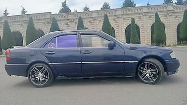cls 63 amg: Mercedes-Benz C-sinfi sedan - Kuzov: 4 qapılı sedan, tünd mavi rəng - — 6