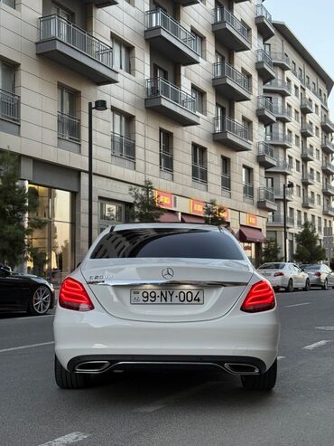 Mercedes-Benz: Mercedes-Benz C 200: 1.6 l | 2017 il Sedan — 9