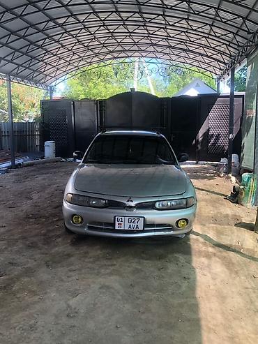 морнинг зеркало: Mitsubishi Galant: 1993 г., Седан — 6
