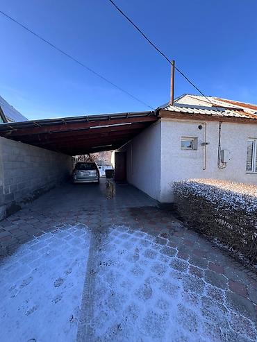 Продажа коттеджей и домов: Продаётся добротный дом в г. Бишкек 📍 Ж/м Кара-Жыгач, ул. Дордой — — 8